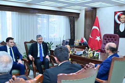 Vali Yılmaz Seyitgazi Belediyesi'nde!