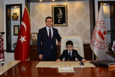 23 Nisan Coşkusu: Mert Erbil Kulantaş Kaymakamlık Makamına Oturdu