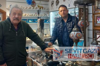 Atlıhan El Sanatları Çarşısı’nda Bir Yazıdereli: Güler Hediyelik