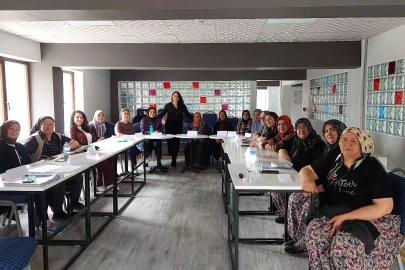 Gelecek Ailede Başlar: Seyitgazi’de Aile Eğitimleri Tüm Hızıyla Sürüyor