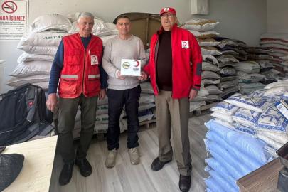 Seyitgazi Kızılay’dan Alçın Ailesine Vefa Plaketi