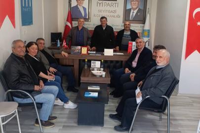Seyitgazi’de Muhtarlardan İYİ Parti İlçe Başkanlığına Ziyaret