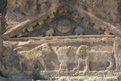 TARİHİN ASLANLI BEKÇİSİ: KÜMBET’TE BİR ANTİK MİRAS