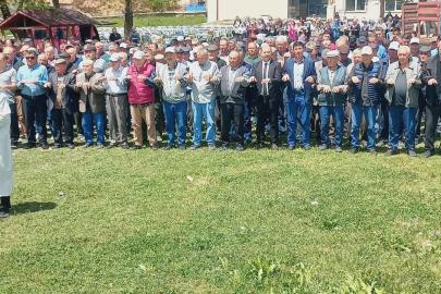 Bardakçı’da Bereket ve Birlik Duası: Mahalle Halkı ve Protokol Aynı Sofrada Buluştu