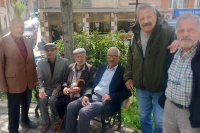 Eskimeyen Dostlar, Bitmeyen Sohbetler