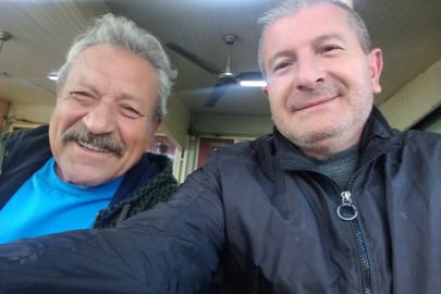 KÖKLERİ SEYİTGAZİ SOKAKLARINDA, KENDİSİ YOLLARDA: HAKAN ADIYAMAN’IN YAŞAM ÖYKÜSÜ