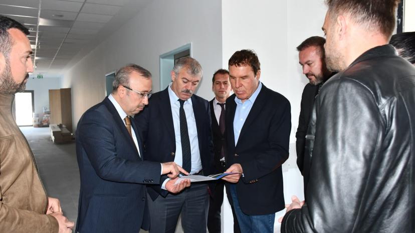 SEYİTGAZİ’NİN BAŞARI KÖPRÜSÜ: BÜROKRASİDEKİ MEDAR-I İFTİHARIMIZ FETHİ FAHRİ KAYA’DAN ANLAMLI DOKUNUŞ!