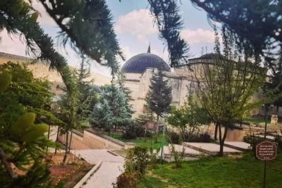 Seyitgazi'nin Manevi Kalbi: Fatma Yavuz'un Kadrajından Külliye