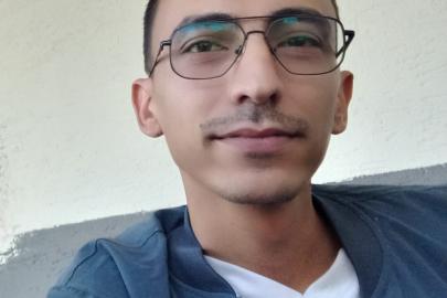 Bir Rastlantı, Bir Dünya Selam: İkizoluk’un Evladı Ferhat Günaydın ile Sanayi Hasbihali