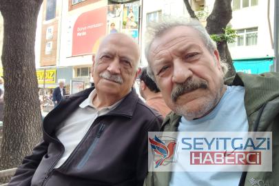 ESKİ ESNAF AHMET SİPAHİOĞLU’NDAN SEYİTGAZİ HABERCİ’YE TATLI DESTEK!