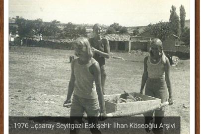 SEYİTGAZİ'DE BİR DÜNYA İMECESİ: 1976'DA ÜÇSARAY'DA YÜKSELEN ULUSLARARASI GÖNÜL KÖPRÜSÜ!