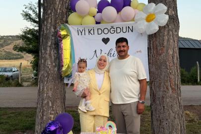 Minik Nehir 1 Yaşında! Öz Ailesinin Mutlu Günü