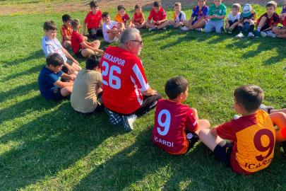 SELAHATTİN HOCA CÜBBEYİ ÇIKARDI, EŞOFMANI GİYDİ: HEDEF AHLAKLI SPORCU!