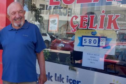 Seyitgazi’nin İlk Eczacısı İstemihan Çelik’e Vefa Ziyareti: “O Hem Eczacımız Hem Fransızca Öğretmenimizdi”