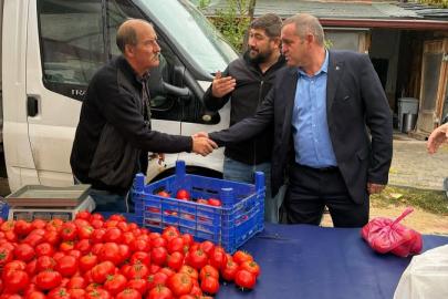 Başkan Turan Pazar Esnafıyla Kucaklaştı!