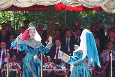 ESKİŞEHİR'İN KURTULUŞUNUN 104. YILI COŞKUYLA KUTLANDI