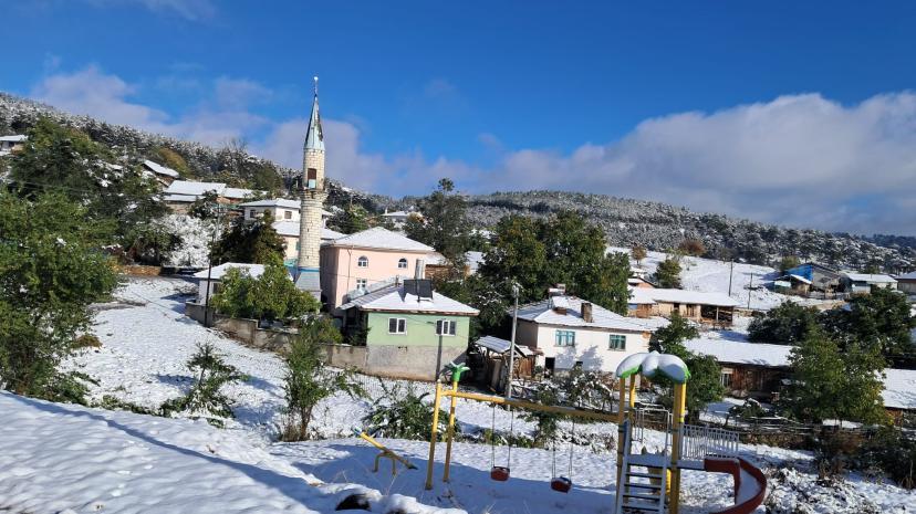 Erken Kar Sürprizi: İdrisyayla Beyaza Büründü!