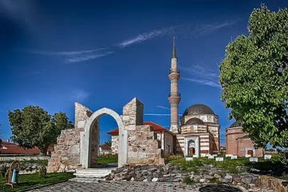 Objektife Yansıyan Huzur: Sücaaddin Veli Külliyesi